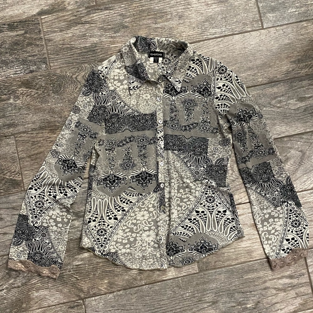BeBe Blouse
